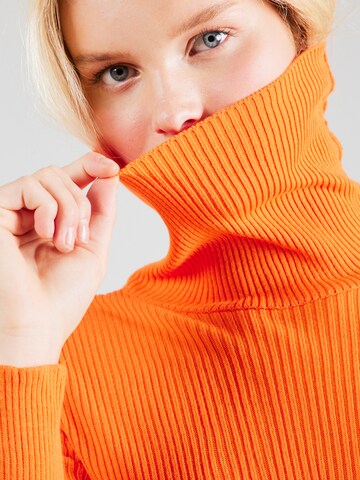 Trendyol Pullover i orange