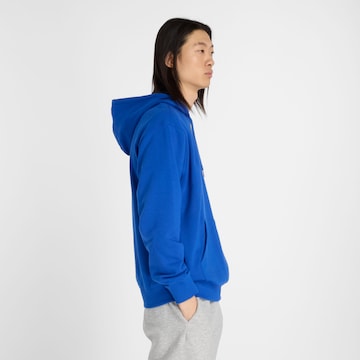new balance Sweatshirt 'Essentials' in Blauw