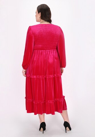 faina Cocktail dress in Pink