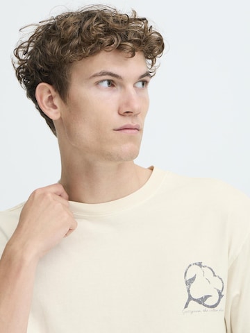 Casual Friday - Camiseta ' CFHARGIN ' en blanco