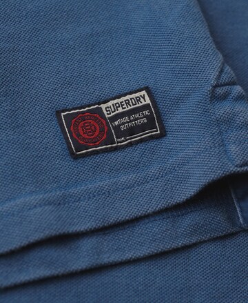 T-Shirt 'Vintage Athletic' Superdry en bleu