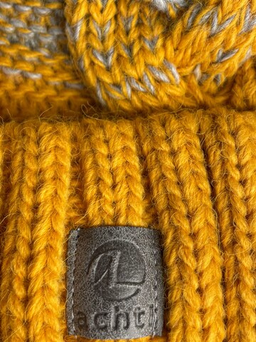 Kumixi Beanie 'Set' in Yellow