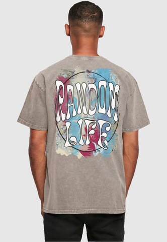 Merchcode T-Shirt 'Random Life' in Grau