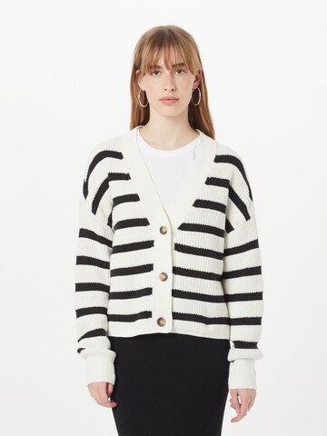 QS Strickjacke in Weiß: Vorderseite