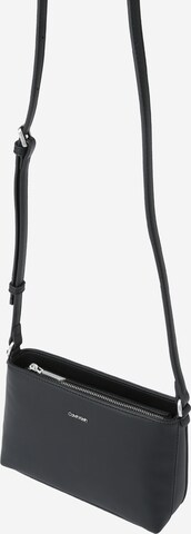 Calvin Klein Crossbody bag 'Must' in Black