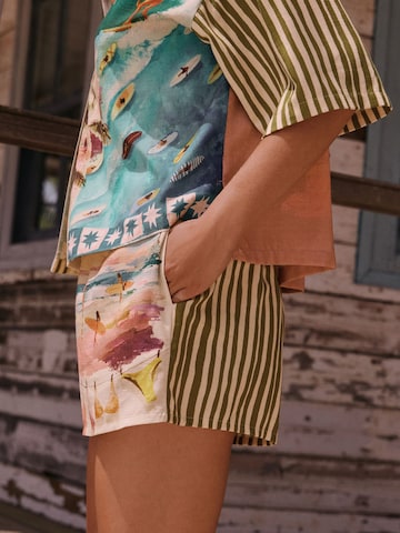 regular Pantaloni di Next in colori misti