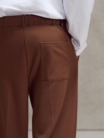 Loosefit Pantalon à pince 'Tesfaye' ABOJ ADEJ en marron