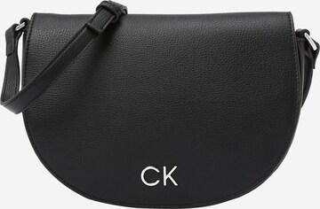 Calvin Klein Чанта с презрамки в черно: отпред