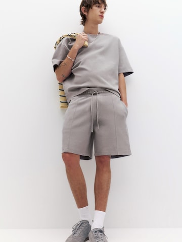 Pull&Bear Loosefit Kalhoty – šedá