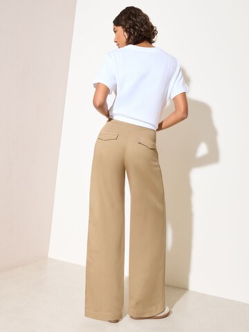 Friends Like These Wide leg Pants in Beige