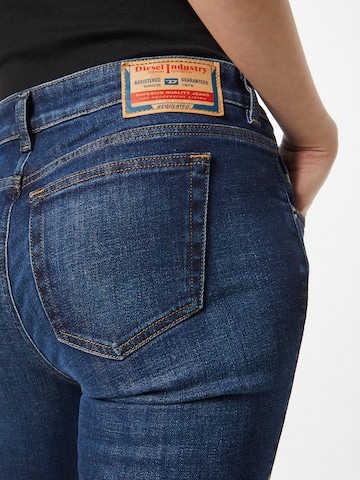 DIESEL Flared Jeans 'EBBEY' in Blauw