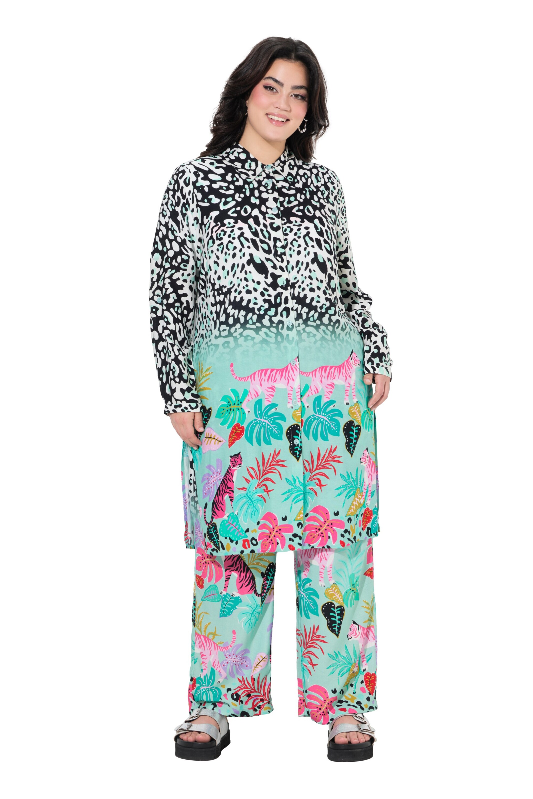 Angel of Style Blouse in Green: front