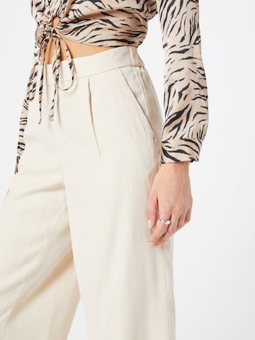 ONLY Wide leg Pleat-Front Pants in Grey