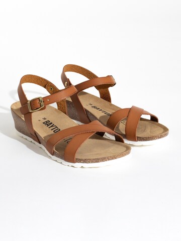 Bayton Sandalen met riem 'Canberra' in Bruin