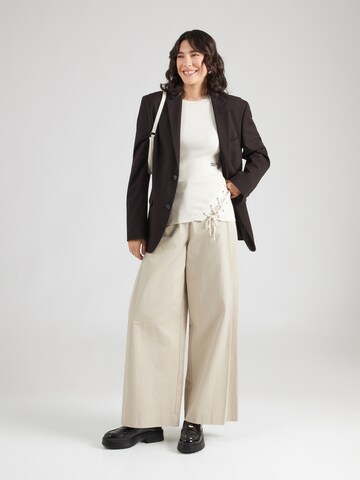 KARL LAGERFELD JEANS Tröja i beige