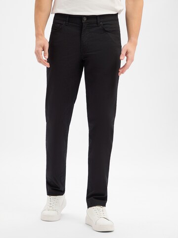 BRAX Regular Hose 'Cadiz' in Schwarz: Vorderseite