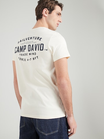 CAMP DAVID - Camiseta en beige: frente