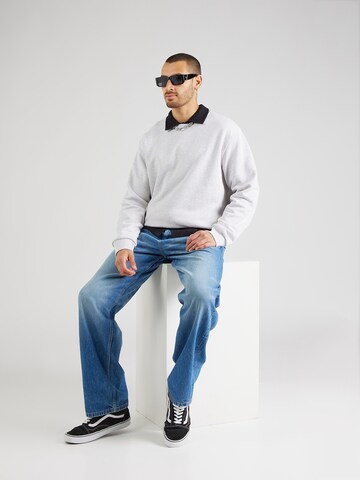 Iriedaily Regular fit Sweatshirt 'Mini Flag 2' i grå