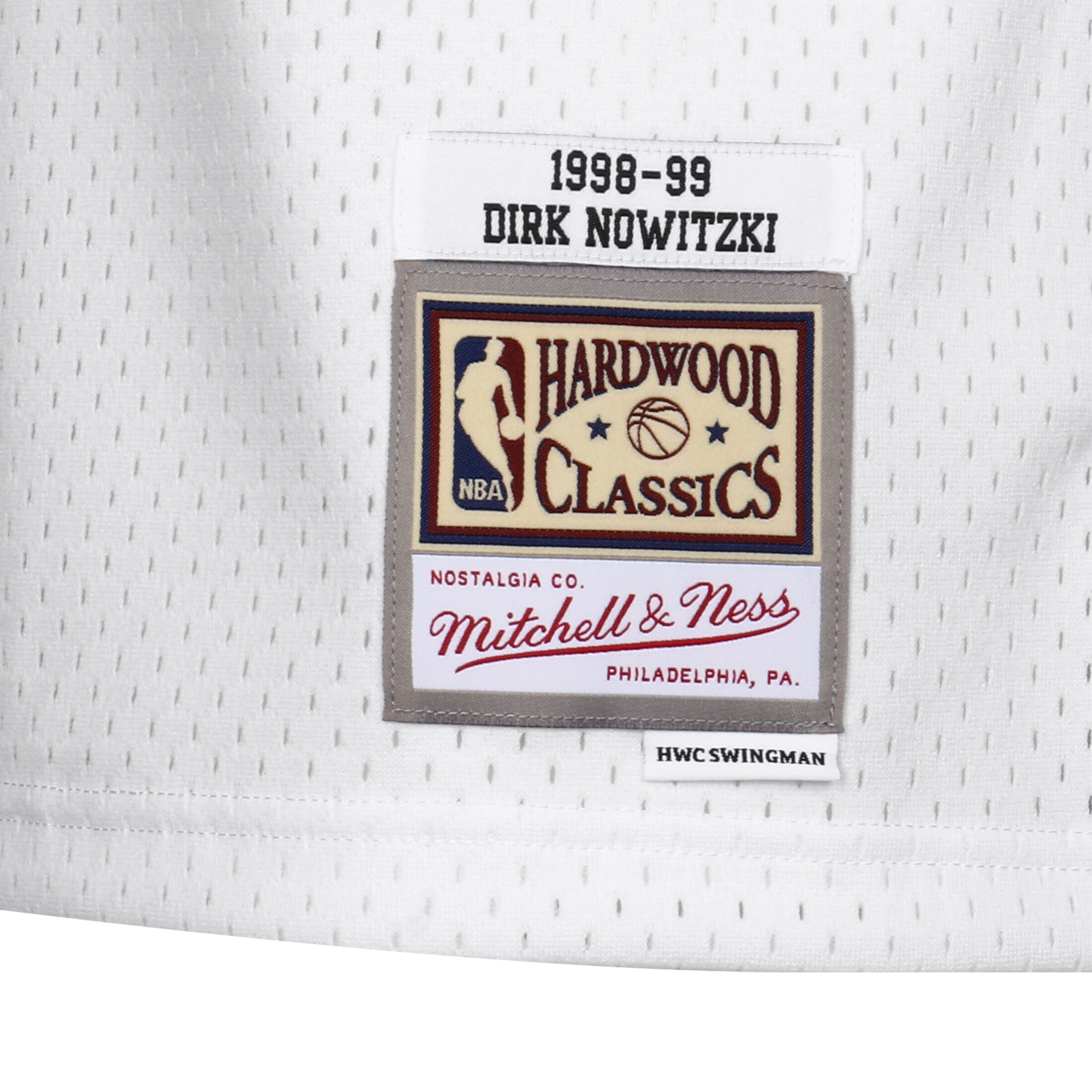 T-Shirt 'NBA Dallas Mavericks Swingman 2.0' Mitchell & Ness en blanc