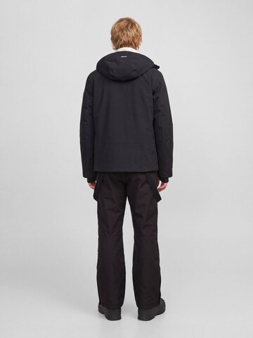 regular Pantaloni per outdoor di JACK & JONES in nero