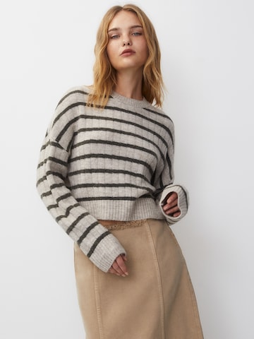 Pull&Bear Sweater in Grey: front