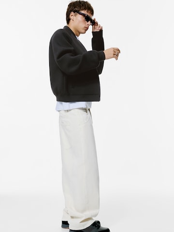 Pull&Bear Prehodna jakna | črna barva
