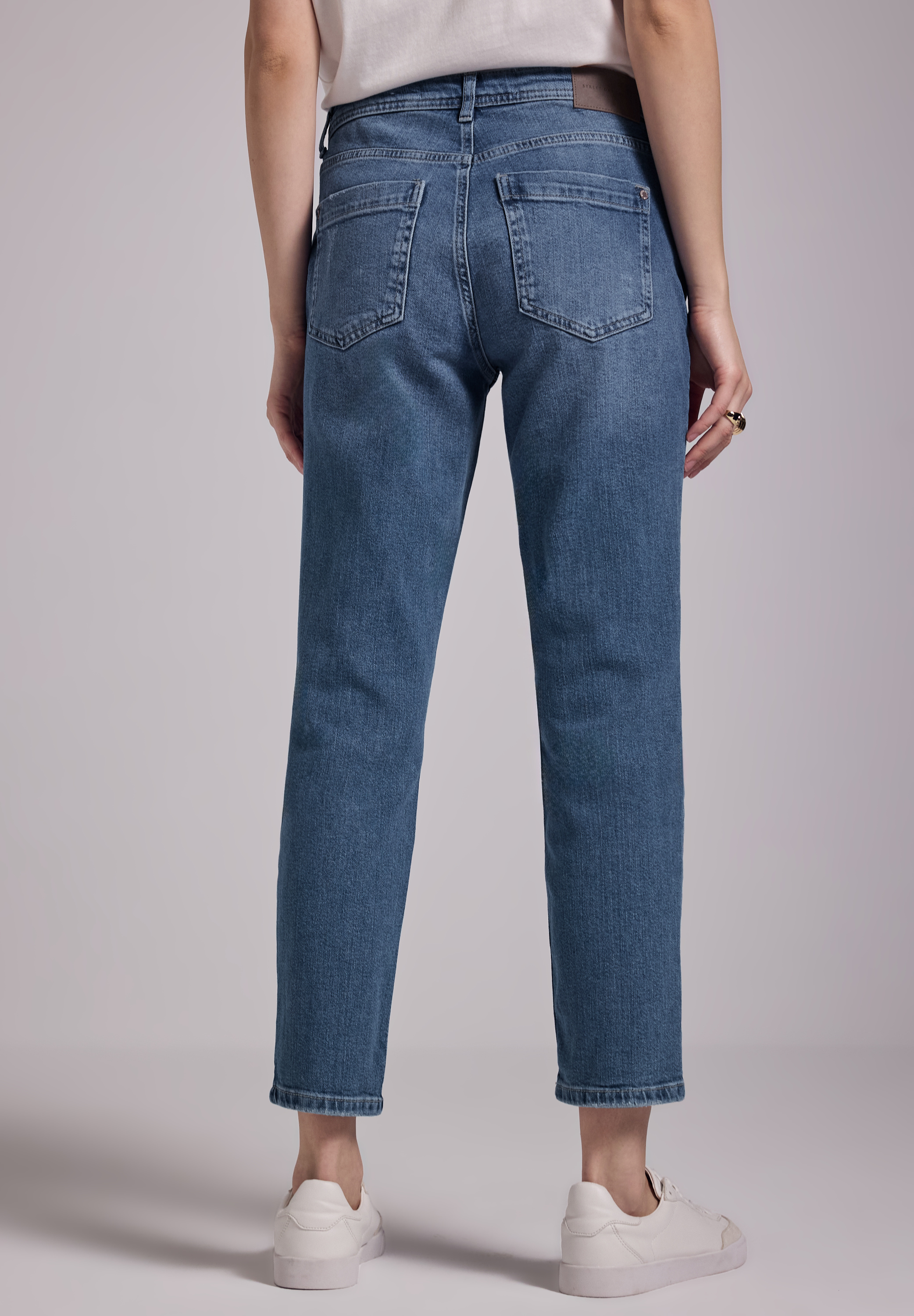 Street One Studio Tapered Jeans im Destroyed-Look in Blau
