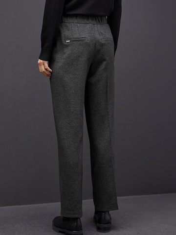 STREET ONE Štandardný strih Nohavice s pukmi - Čierna