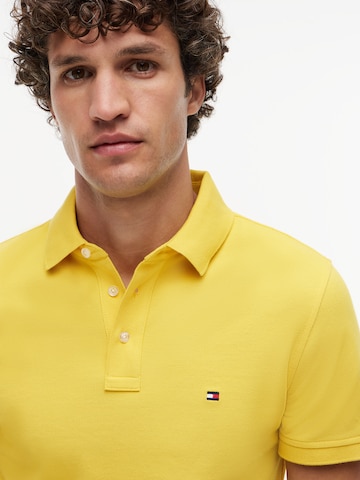 T-Shirt 'Core 1985' TOMMY HILFIGER en jaune