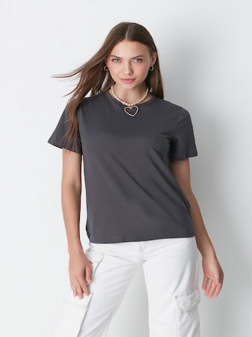 C&City T-Shirt in Grau