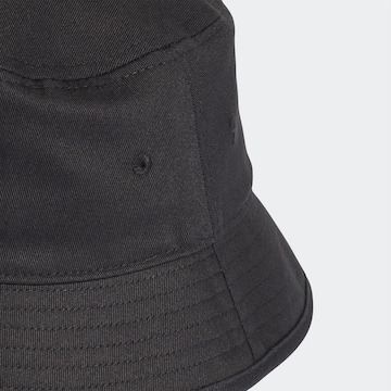 ADIDAS ORIGINALS Hat 'Trefoil ' i sort