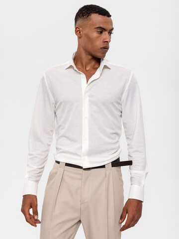 Coupe regular Chemise Antioch en blanc