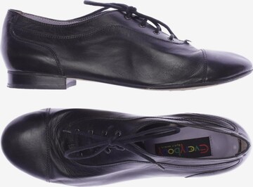 Everybody Flats & Loafers in 40 in Black: front