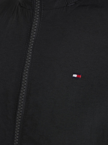 TOMMY HILFIGER - Chaqueta de entretiempo 'ESSENTIAL' en negro