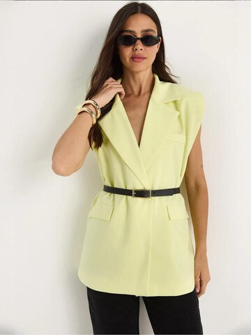 Gilet da completo di Bianco Lucci in giallo