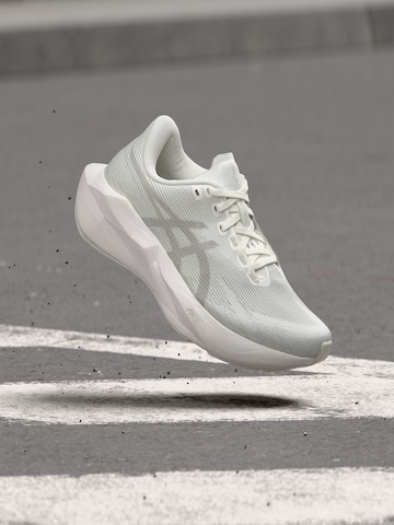 ASICS - Sapatilha de corrida 'Novablast 6' em branco