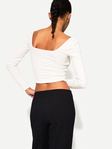 Bershka Wide leg Byxa i svart
