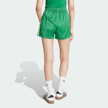 ADIDAS ORIGINALS Свободный крой Штаны в Зеленый