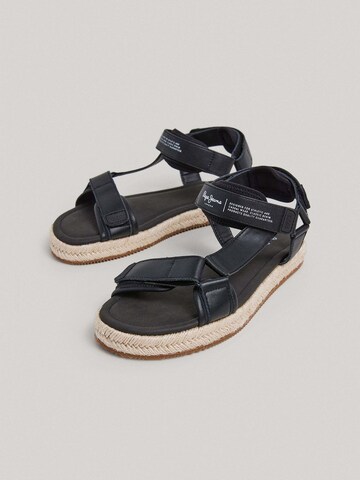 Pepe Jeans Sandale 'SUNSET SAVAGE' in Schwarz