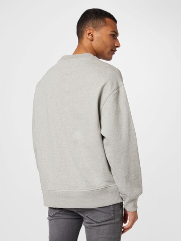 Sweat-shirt Tommy Jeans en gris