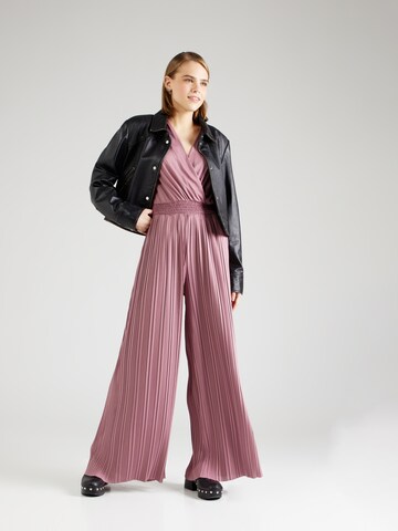 Tuta jumpsuit di ABOUT YOU in rosa