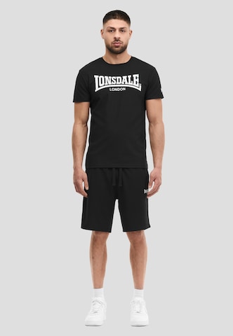 LONSDALE Joggingová souprava 'Dunstan' – černá: přední strana