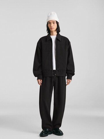 Baggy Pantalon à pince Bershka en noir : devant