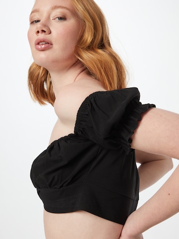 Tricou 'CHLOE' de la Femme Luxe pe negru