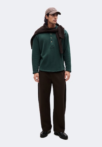 Abercrombie & Fitch Sweatshirt 'ESSENTIAL' i grøn: forside