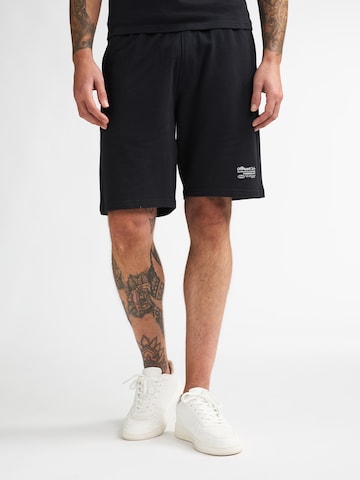 Petrol Industries Обычный Штаны в Черный: спереди