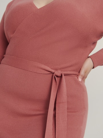 Guido Maria Kretschmer Curvy Neulemekko 'Elvira' värissä vaaleanpunainen