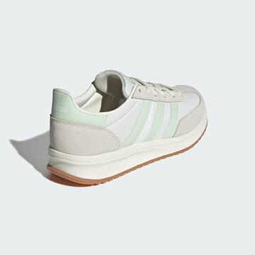 Sneaker bassa 'Run 70s 2.0' di ADIDAS SPORTSWEAR in bianco