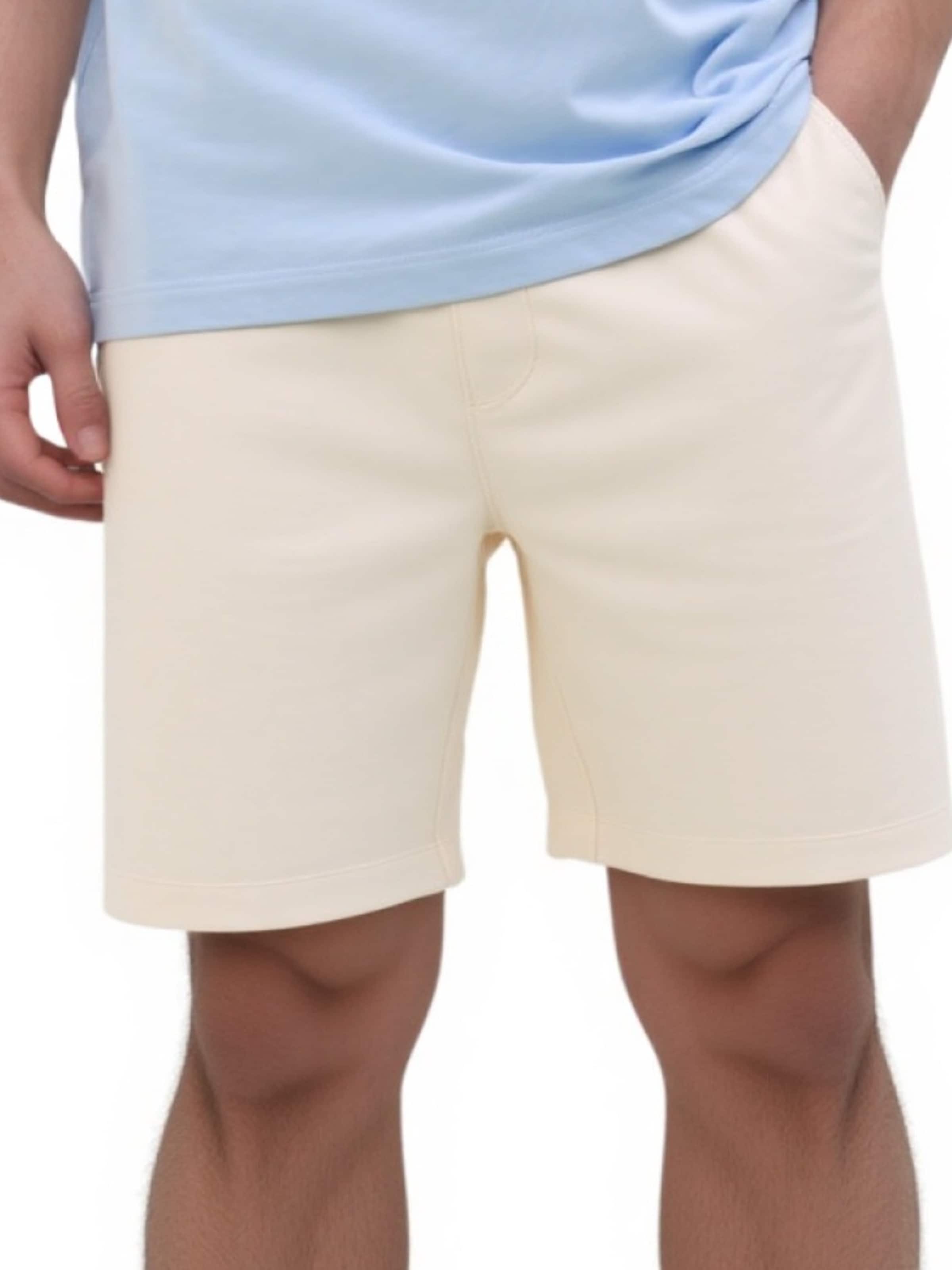 GUESS Regular Shorts in Gelb