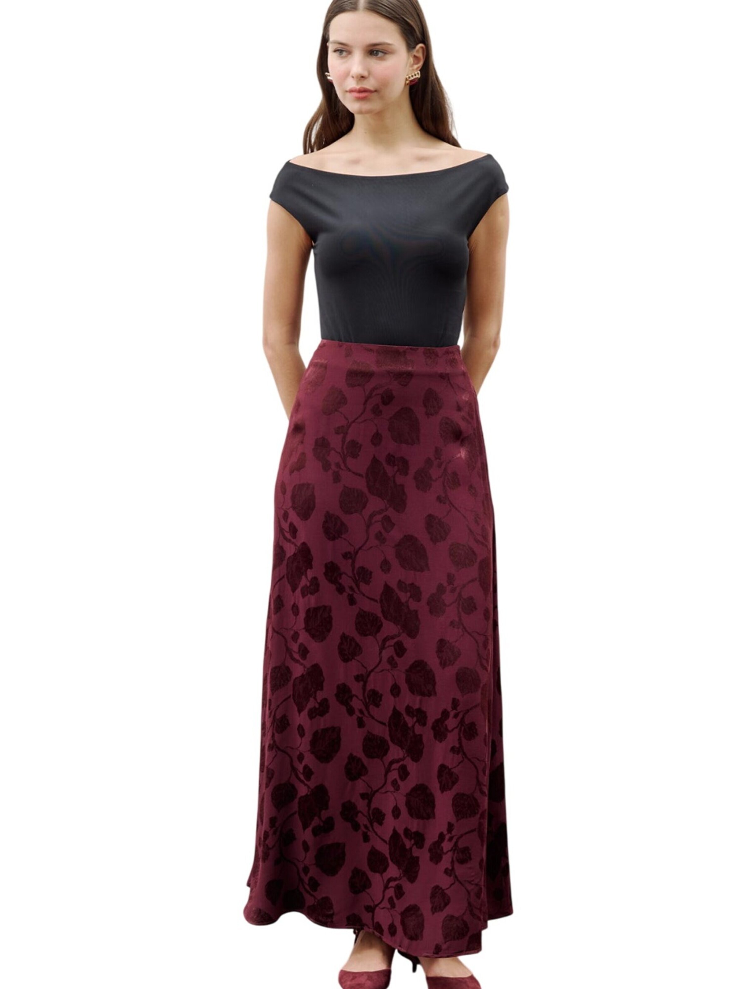 MANUKA Skirt in Red: front
